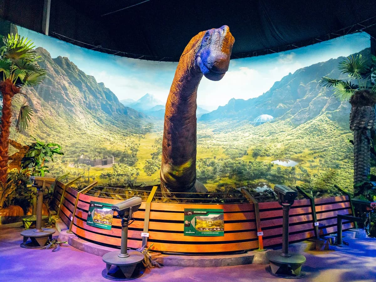 Jurassic World: The Experience